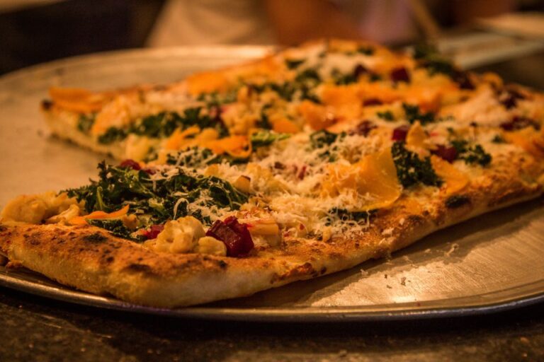 Brooklyn: 3-Hour Private Pizza and Brewery Walking Tour