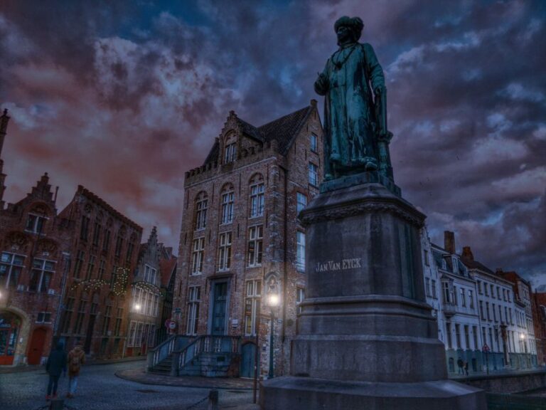 Bruges Nightly Tales: Untold History Walking Tour