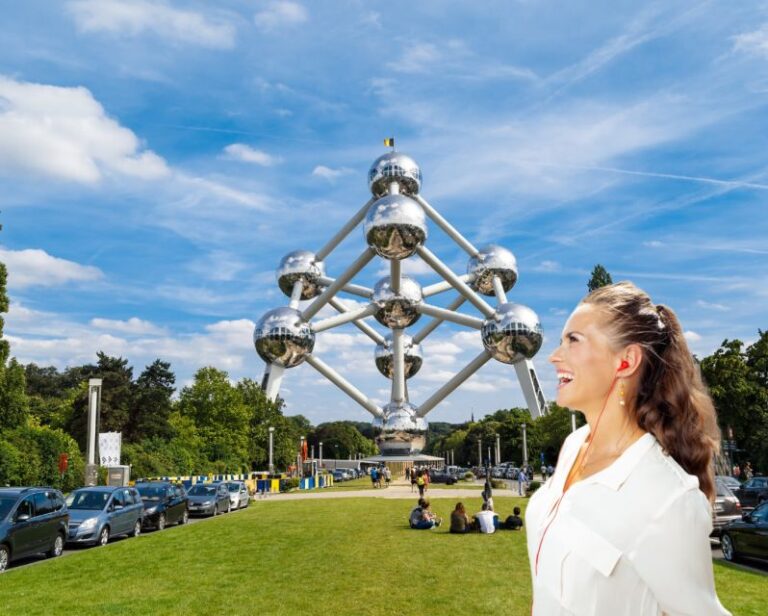 Brussels: Walking Tour With Audio Guide on App
