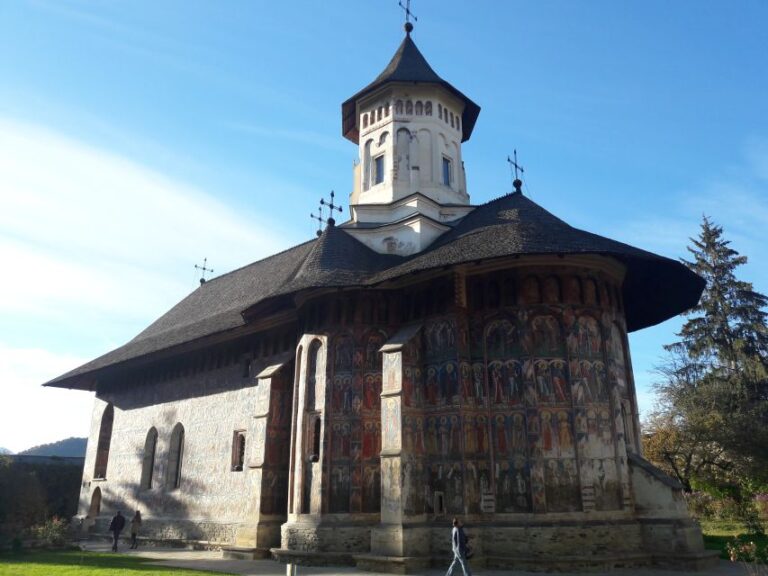 Bucharest: 6-Day Transylvania and Bucovina Experience