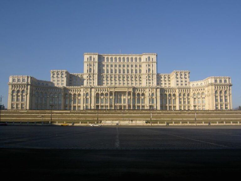 Bucharest: Palace of Parliament Tickets and Guided Tour