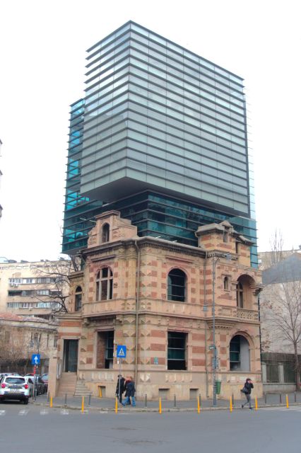 Bucharest’s Scars of Communism-Half Day Private Walking Tour