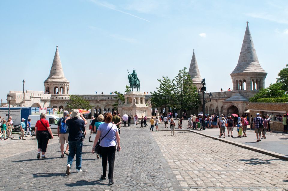 1 budapest 3 hour live guided sightseeing tour Budapest: 3-Hour Live Guided Sightseeing Tour