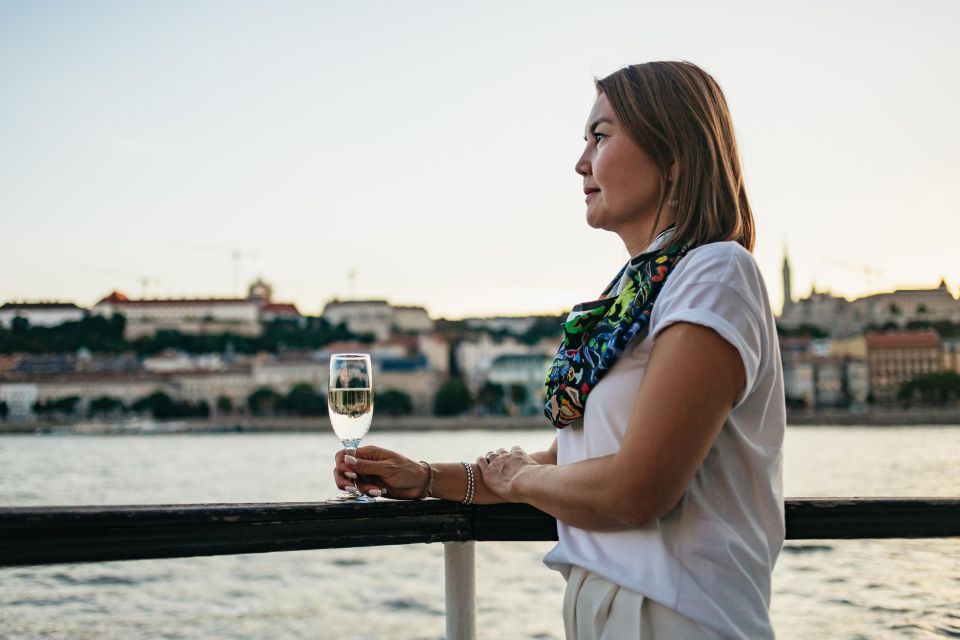 1 budapest evening cruise including drinks and live music Budapest: Evening Cruise Including Drinks and Live Music