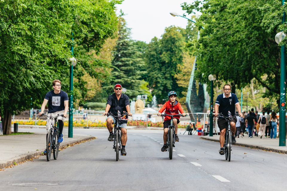 1 budapest grand sightseeing bike tour Budapest: Grand Sightseeing Bike Tour