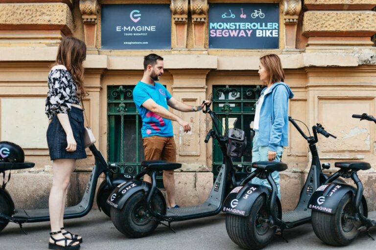 Budapest: MonsteRoller E-Scooter Tour