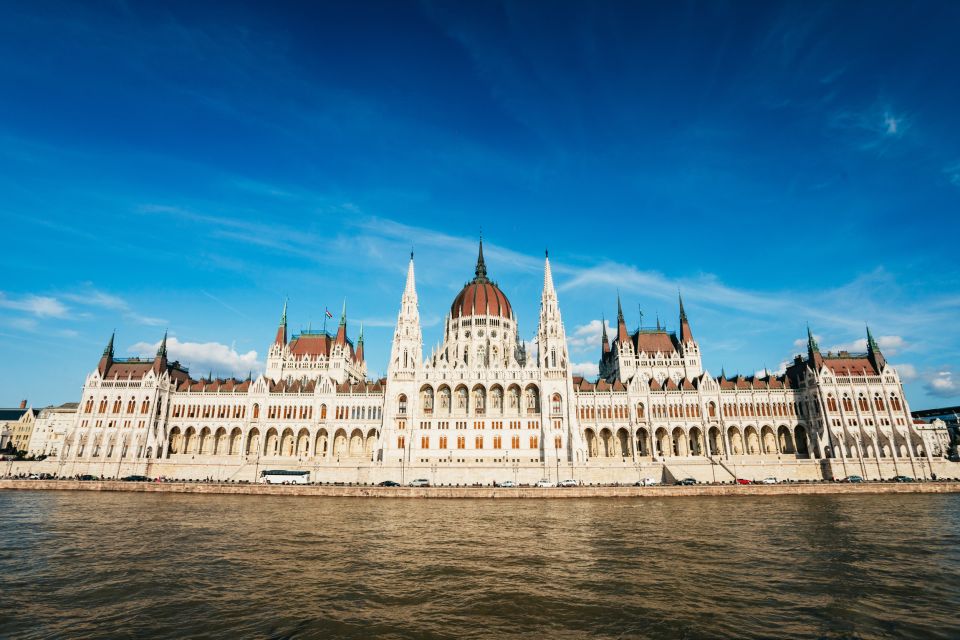 1 budapest nighttime or daytime sightseeing cruise Budapest: Nighttime or Daytime Sightseeing Cruise