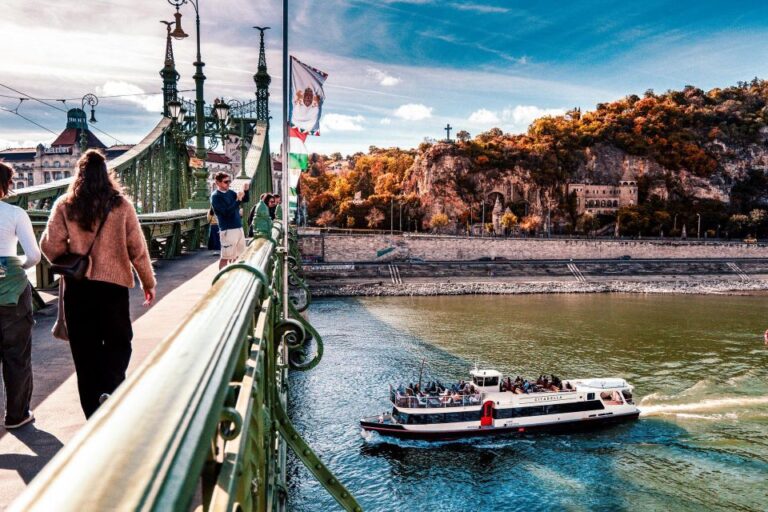 Budapest: Premium Daytime Cruise With Tokaj Frizzante