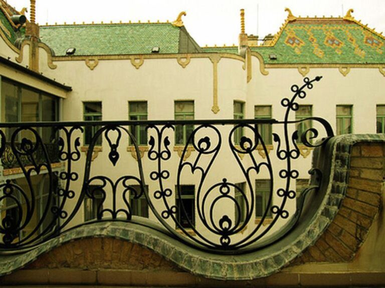 Budapest: Private Half-Day Art Nouveau Tour