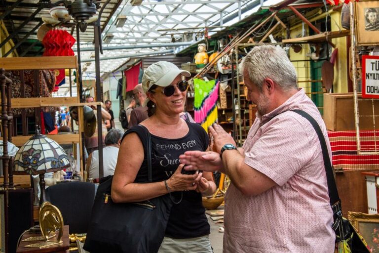 Budapest: Private Insider Tour of Grand Ecseri Flea Market
