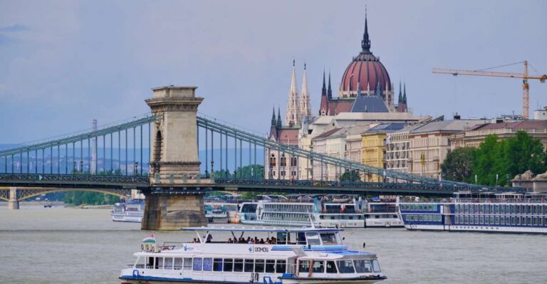 Budapest: Spring Sightseeing Cruise