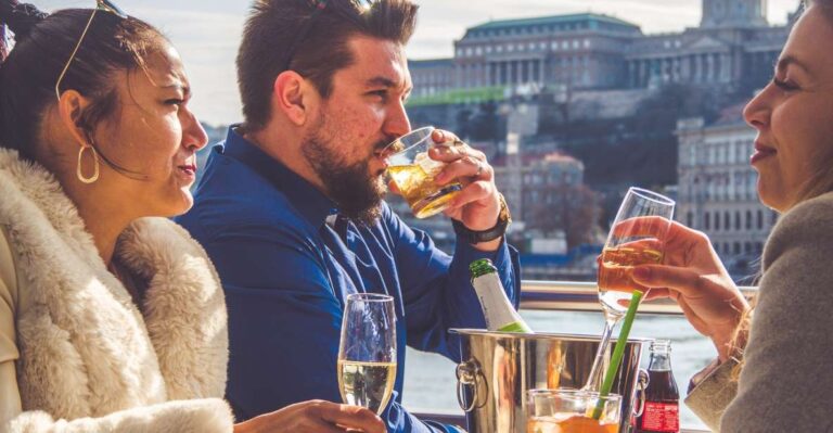 Budapest: Sunset Cruise With 3 Cocktails Winter Edition