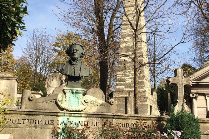 Bundle of Père Lachaise Cemetery: Self-Guided Audio Tours