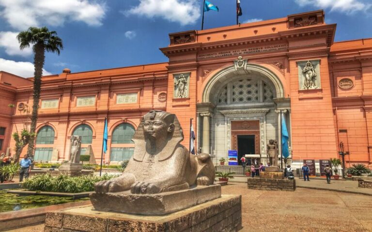 Cairo: National Museum and Egyptian Museum Tour With Lunch