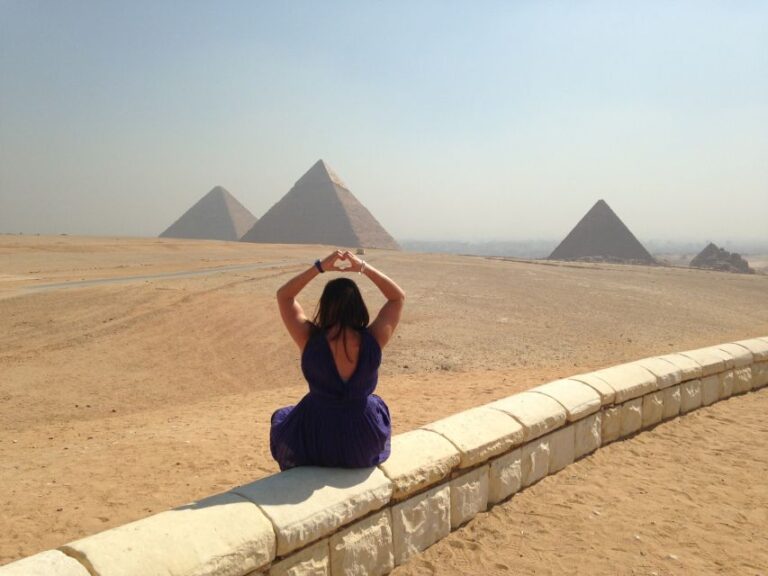 Cairo: Private Great Pyramids of Giza Half-Day Adventure