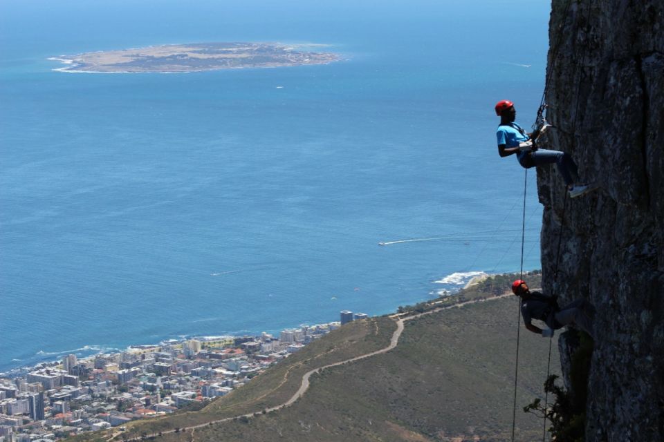 1 cape town table mountain abseiling Cape Town: Table Mountain Abseiling Experience