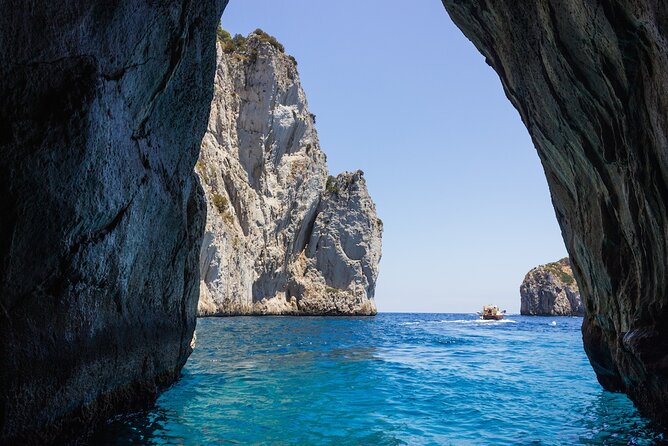 Capri Island Small Group Boat Tour From Naples