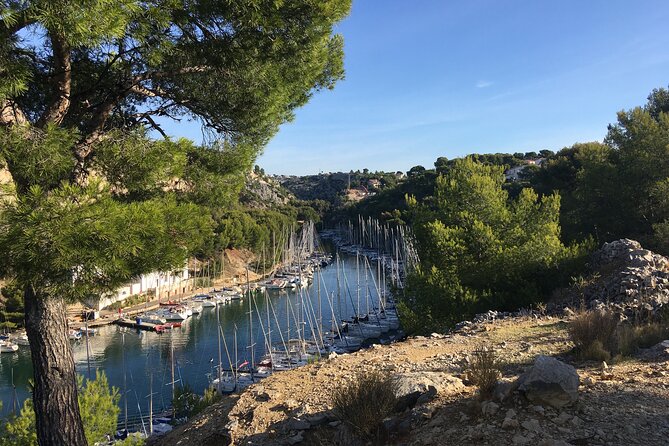 Cassis and Port Miou 5 Hours Tour From Aix-En-Provence