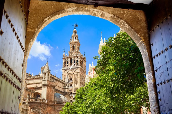 Cathedral, Alcazar and Giralda Guided Tour With Priority Tickets