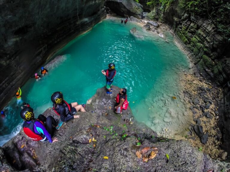 Cebu City: Whale Shark Swimming & Kawasan Falls Canyoneering