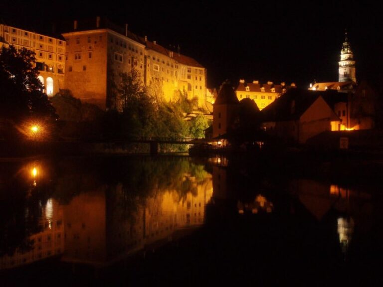 Český Krumlov: Night Walking Tour With a Professional Guide