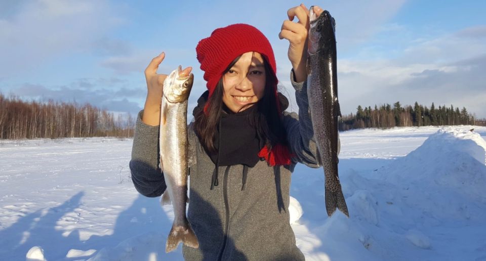 Chena Lake: Aurora Borealis Viewing & Ice Fishing Adventure