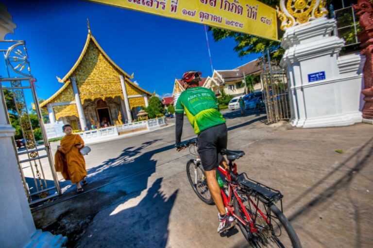 Chiang Mai: Historic Old City 4-Hour Guided Bike Tour