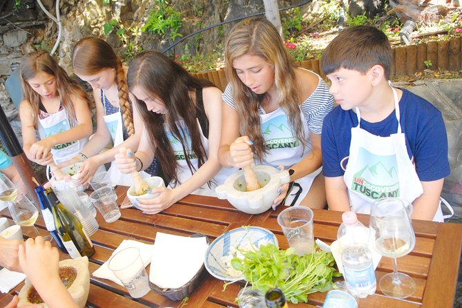 Cinque Terre Pesto Making Class, Boat Tour and Lunch