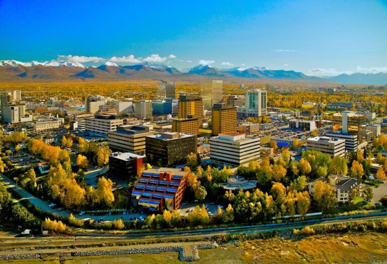 City of Anchorage Sightseeing & Food Van Tour-New for !
