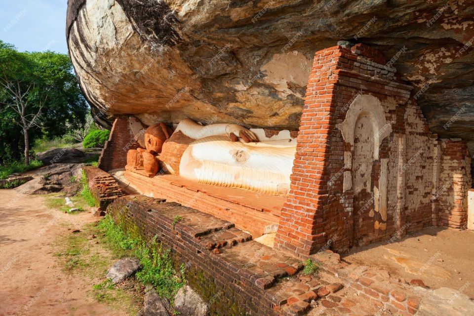 1 colombo pidurangala and dambulla cave temple from colombo Colombo: Pidurangala and Dambulla Cave Temple From Colombo