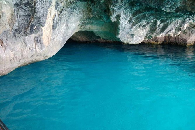 Cruise to Turtles Island and Caves With a Glass Bottom Boat