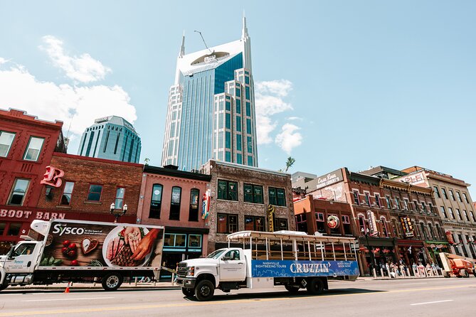 Cruising Nashville Narrated Sightseeing Tour by Open-Air Vehicle