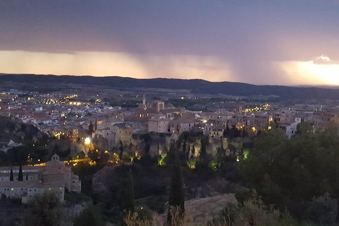 Cuenca Nighttime Walking Tour of Historic City Center