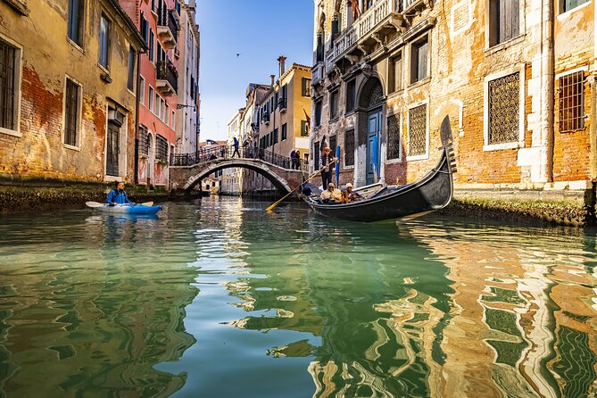 Cultural Kayak Class in Venice: Advanced Training in the City