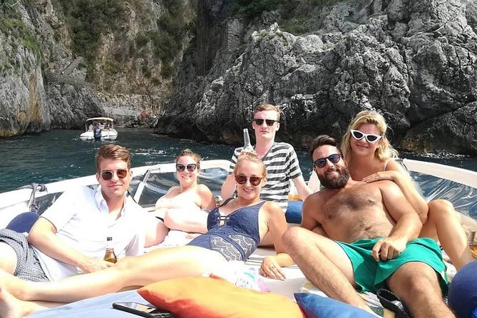 Daily Boat Tour of Amalfi and Positano From Sorrento