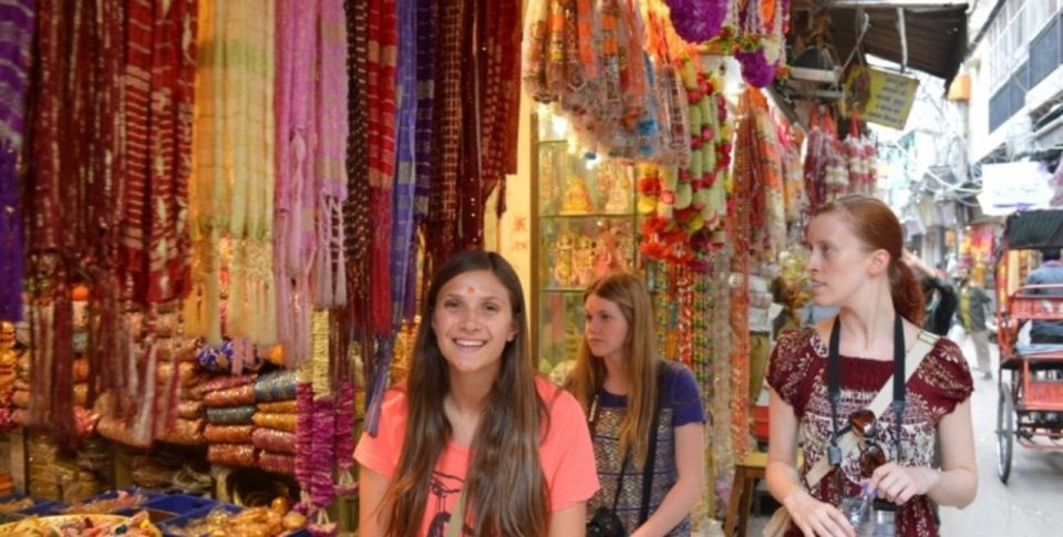 1 day customized delhi shopping tour with female consultant Day Customized Delhi Shopping Tour With Female Consultant