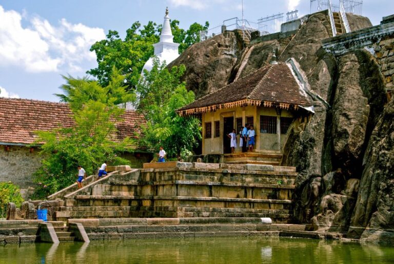 Day Trip to UNESCO City Anuradhapura From Kaluthara