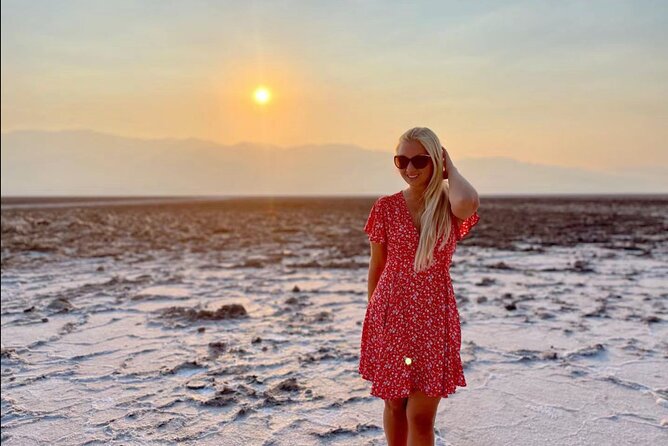 Death Valley Sightseeing Tour With Stargazing and Wine Tasting