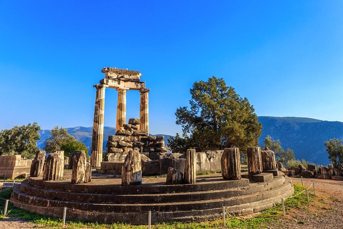 Delphi and Thermopylae Full Day Tour