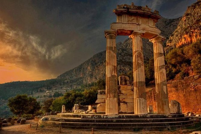 Delphi Full Tour , Hosios Loukas Monastery and Arachova Village Private Tour