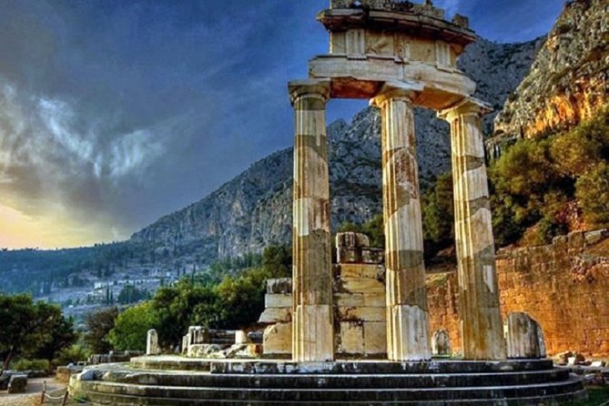 1 delphi meteora monasteries thermopylae two 2 days private tour Delphi, Meteora Monasteries & Thermopylae Two (2) Days Private Tour