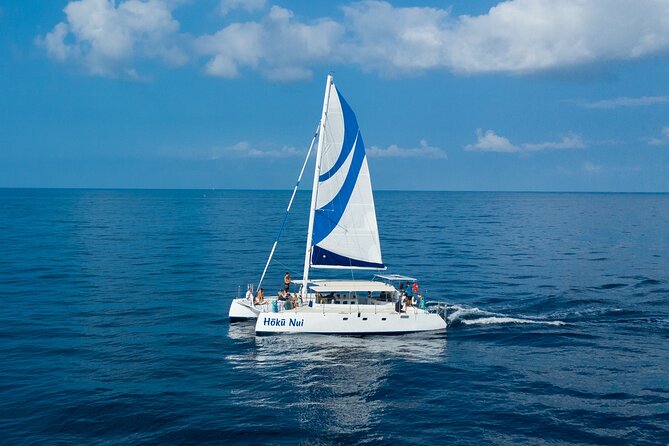 Deluxe Sail & Snorkel to the Captain Cook Monument