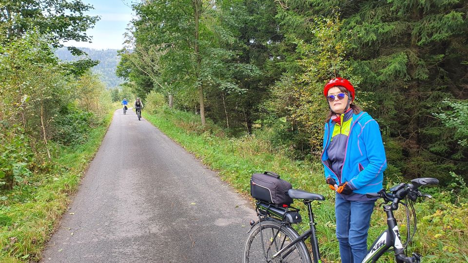 E-Bike Ride in Snow Mountains