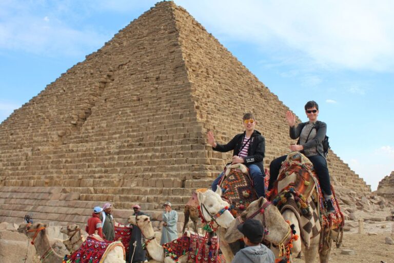 El-Tahrir Museum & Pyramids With Lunch (Koshari Abu Tarek)