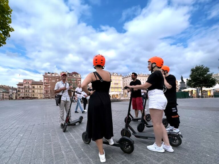 Electric Scooter Tour: Old Town Tour – 1,5-Hour of Magic!