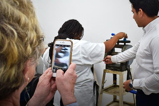 Emerald Jewelry Making Class in Cartagena