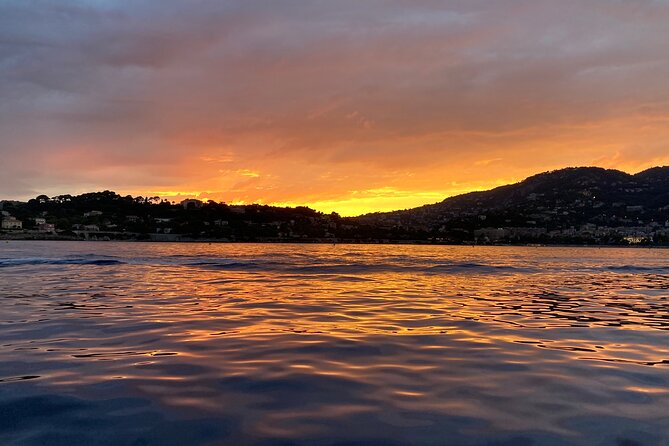 Evening Private Tour for 2 in Solar Boat Near Nice and Monaco