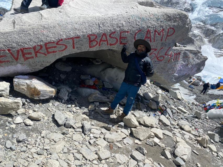 1 everest base camp trek 2 Everest Base Camp Trek