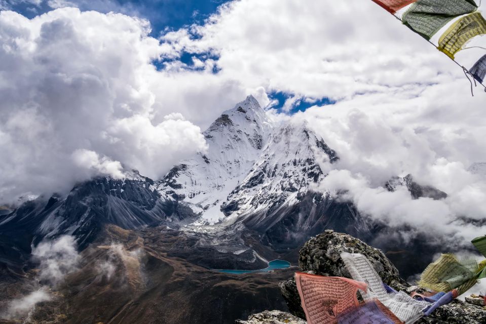 1 everest base camp via gokyo lake trek 18 days Everest Base Camp Via Gokyo Lake Trek-18 Days