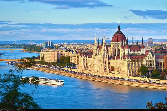Exclusive Private VIP Multiday Sightseeing Tour of Europe Vienna to Prague